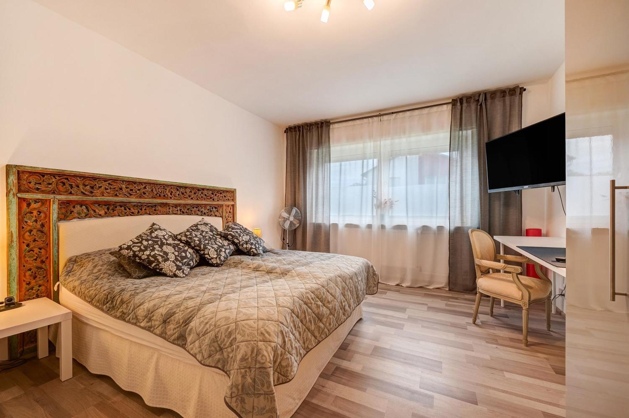 Bettersleepat8 Apartment